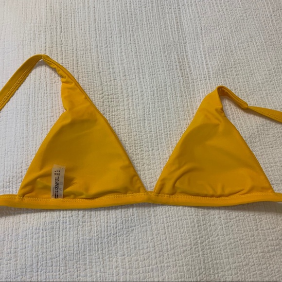 NWOT yellow with red floral detail bikini - Picture 9 of 11